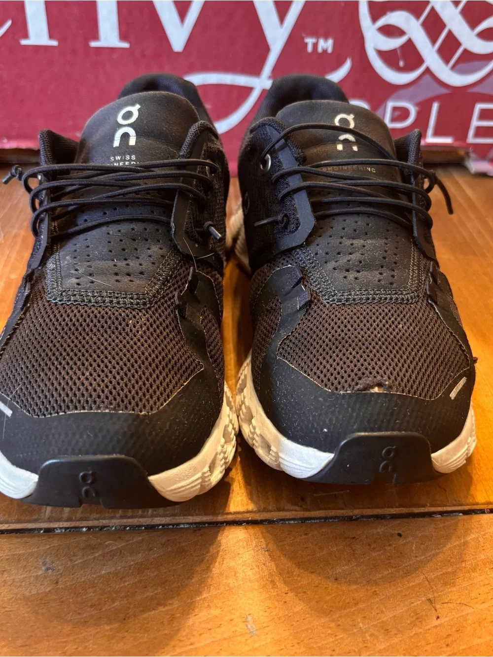 On Running running womens
